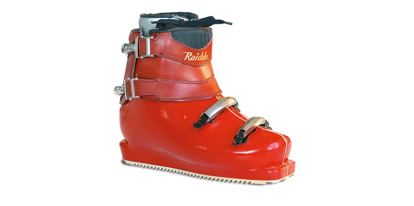 Produkt Design des ersten Schalen Ski Schuh